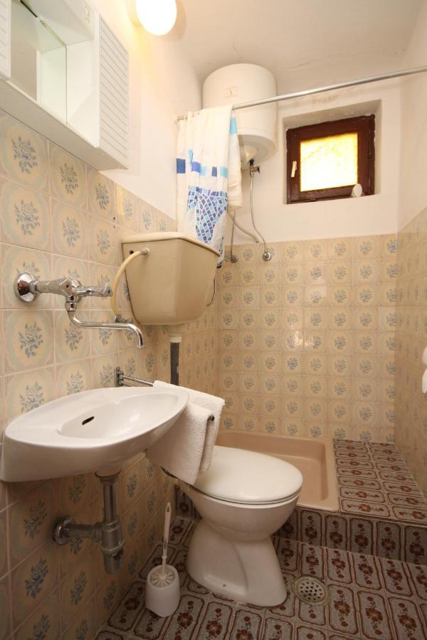 Apartments By The Sea Basina, Hvar - 8749 Vrbanj Екстериор снимка